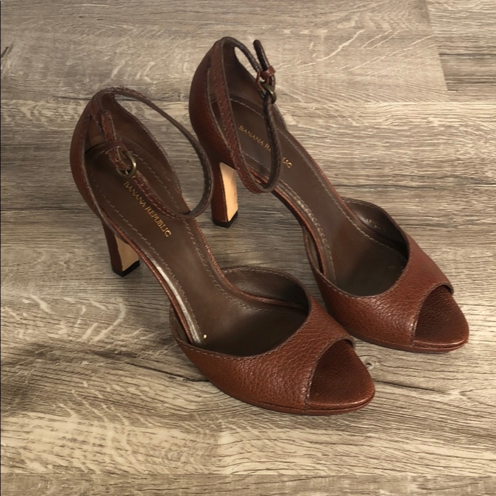 Banana Republic Brown Leather Ankle Strap Heels